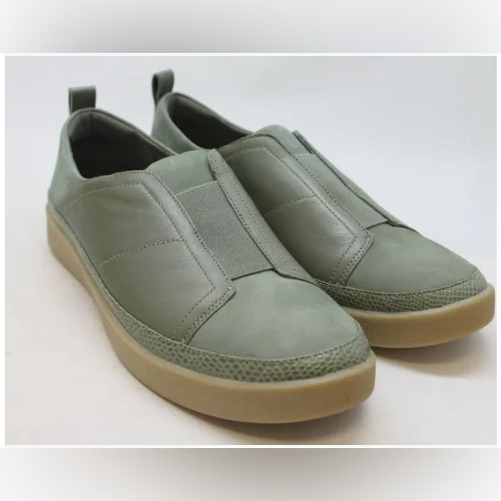 Vionic Women’s Zinah Slip On Loafers Size 7 Color Army Green